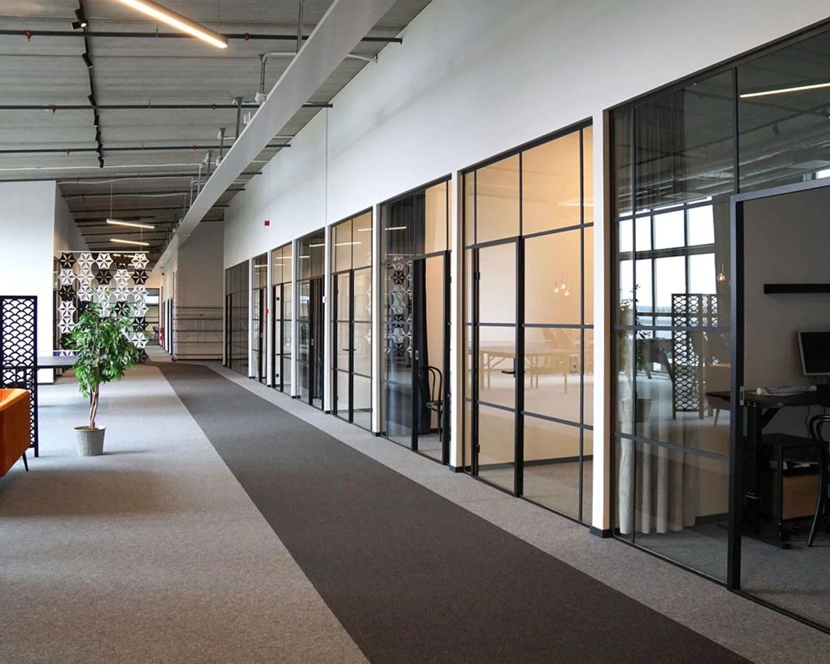 Miljömedvetna och hållbara glasväggar