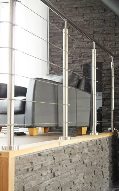 Enkel installation av vajerräcke